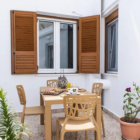 Castlevania- Traditional House In The Castle Appartamento Naxos City